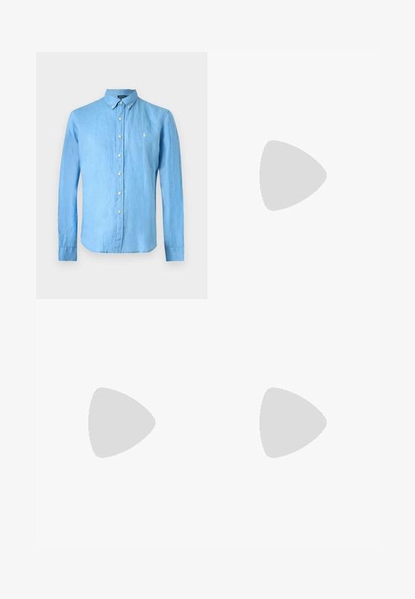 Vaaleansininen pitkähihainen napitettava kauluspaita, jonka vasemmassa rinnassa on pieni valkoinen kirjailtu logo.; Navy blue chinos valmistettu puuvillakankaasta, joissa on suora lahje, nappisuljenta ja sivutaskut käytännöllisyyttä varten.; Hereu MANGRA - Loaferit/pistokkaat - black; Musta nahkavyö valkoisilla ompeleilla, rullattu, jossa hopeanvärinen suorakulmainen solki ja pieni pyöreä helmiyksityiskohta.