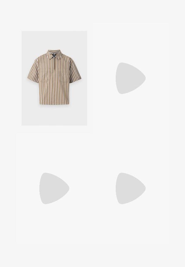 Chemise marron à manches courtes avec des rayures verticales blanches, un col, deux poches avant et une fermeture éclair partielle à l'avant.; Shorts à rayures marron avec une coupe ample. Fabriqués en tissu léger, ils présentent des plis et un ourlet à revers pour plus de détails.; Baskets de sport noires avec des accents en mesh et en caoutchouc. Portées avec un jean large gris clair et un haut à carreaux vert. Fond à surface plane.; Lunettes de soleil Ray-Ban avec des verres verts, monture en plastique noir et accents dorés sur les bords. Forme carrée avec une finition mate.