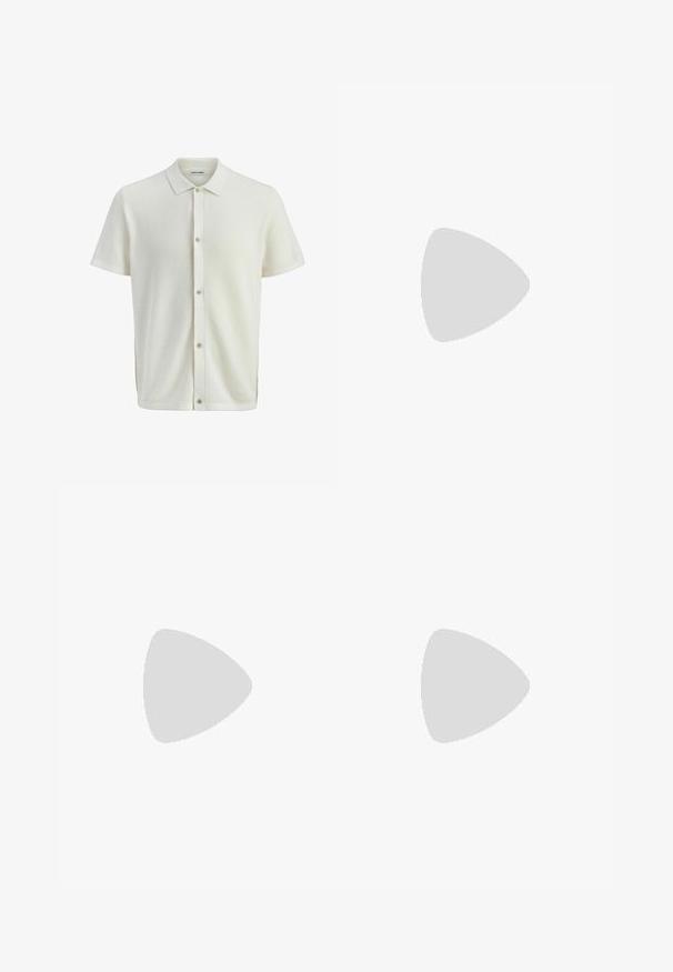 Camisa de punto texturizado color crema de manga corta con botones en el frente y cuello clásico, etiqueta de marca en el interior del cuello.; Pantalones de algodón beige con diseño de pierna recta, bolsillos delanteros y cierre de un solo botón. Textura suave y detalles mínimos de costuras.; Zapatilla marrón de ante tipo slip-on con forro suave de forro polar color crema y suela de caucho, mostrada en perfil lateral sobre fondo blanco.; Gafas de sol rectangulares con montura carey y lentes oscuras, con la marca "GUCCI" en las varillas, mostradas en ángulo sobre fondo blanco.