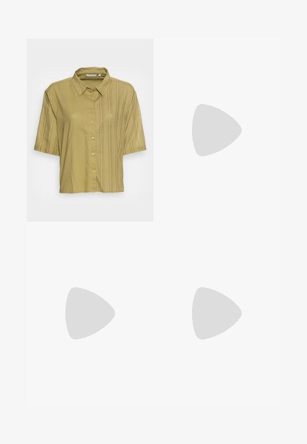 TOM TAILOR BLOUSE TONAL STRIPE MIX - Blouse - moderate olive; Jean en denim bleu foncé à taille haute et jambes larges, avec poches avant et arrière, fermeture à bouton et coutures visibles.; Baskets blanches avec des bandes Velcro, accents en daim beige, semelle en caoutchouc texturée et logo V gris. Design minimaliste, forme arrondie.; Sac fourre-tout en paille tissée avec une texture naturelle et une forme douce et organique, doté de poignées en cuir brun pour un transport facile.