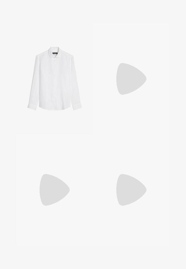 Weißes Hemd mit langen Ärmeln und Knöpfen, klassischem Kragen und Manschetten, flach auf weißem Hintergrund präsentiert.; Weiße Shorts mit elastischem Bund, Seitentaschen, mittlerer Oberschenkellänge und einfachem Design vor weißem Hintergrund.; Schwarze Leder-Sandale mit flachem Absatz und drei überkreuzten Riemen, schwebend über einem gewebten Teppich aus Naturfasern.; Ray-Ban Sonnenbrillen mit grünen Gläsern, schwarzen Kunststoffrahmen und goldenen Akzenten an den Rändern. Quadratische Form mit matter Oberfläche.