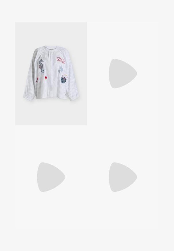 Blouse blanche à manches longues avec de légères rayures verticales, ornée d'un hippocampe brodé, d'un champignon, d'un oiseau, d'une théière et d'un texte rouge affichant "I Run My Own Show."; Jupe en denim à ourlet évasé. Elle présente deux fermetures ajustables grises, une couleur bleu foncé et des détails de couture contrastants le long de l'ourlet.; Ballerines en cuir verni bordeaux avec un bout arrondi, semelle noire fine et un accent de nœud à l'avant. Texture lisse et brillante.; Petit sac à épaule rouge foncé brillant avec un bord supérieur incurvé et des perles rondes décoratives aux extrémités de la bandoulière.