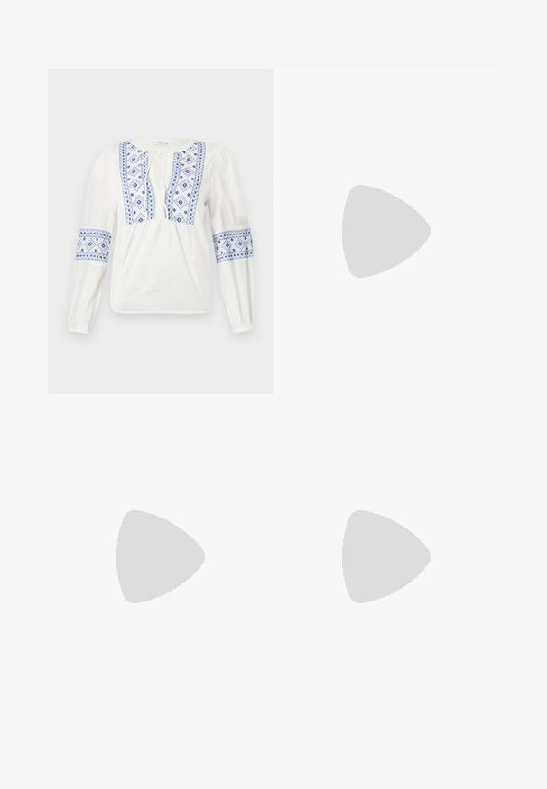 Witte bloes met blauwe geborduurde patronen op de mouwen en voorkant, met een ronde halslijn en lange mouwen met elastische manchetten.; Uitlopende blauwe spijkerbroek met een vervaagde afwerking, vijf zakkenontwerp en een metalen knoopsluiting bij de tailleband.; Bruine leren enkellaarzen met een lichtpuntige neus, decoratieve gespen en een lage, gestapelde hak. Glad oppervlak met een matte afwerking.; Even&Odd Handtas - brown