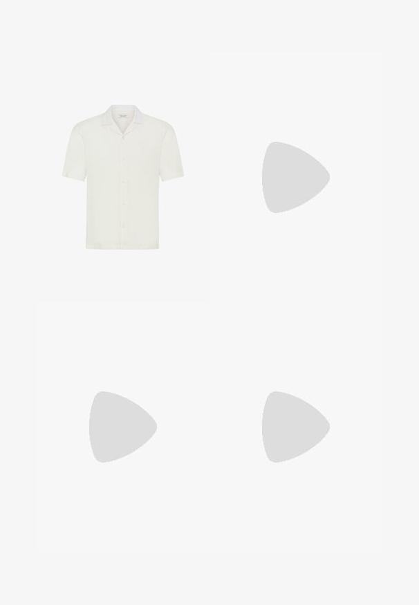 Weißes kurzärmeliges Hemd mit Knöpfen und Camp-Kragen, dargestellt auf weißem Hintergrund.; Weiße Freizeitsshorts mit Knopfverschluss, schwarz-weißem Kordelzug mit braunen Enden und Fronttaschen, mit der Aufschrift "Indicode Jeans" in mittlerer Größe.; Braune Lederflip-Flops mit einem strukturierten Riemen, einer gepolsterten Innensohle und einer schwarzen Gummisohle. Seitenansicht, die das schlanke Design hervorhebt.; Braune Schildpatt-Sonnenbrille mit runden Rahmen, grünen Gläsern und gemusterten Bügeln. Mit Markenlogo an einem Bügel.