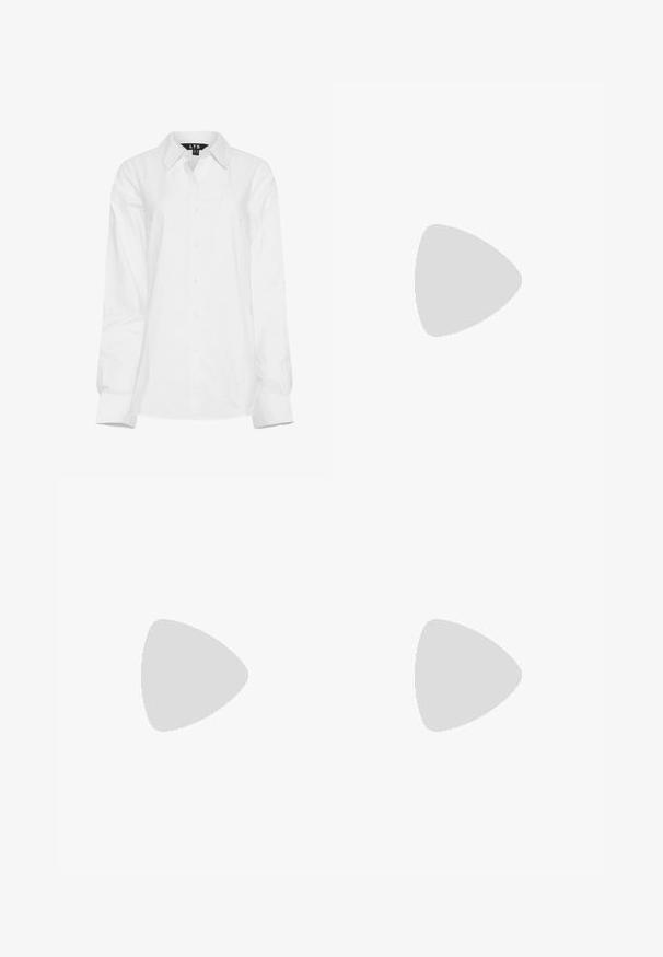 Long Tall Sally Skjortebluser - white; Mørkeblå bukser med hvide lodrette striber, vide ben, glat stof, bælteløkker og en midtersøm foran for et skræddersyet udseende.; Sort laklæder slingback pumps med spids tå og slank mellemhøj hæl, vist fra siden mod en hvid baggrund.; Sort rektangulær læderhåndtaske med klaplukning og to lange håndtag mod en ensfarvet hvid baggrund.