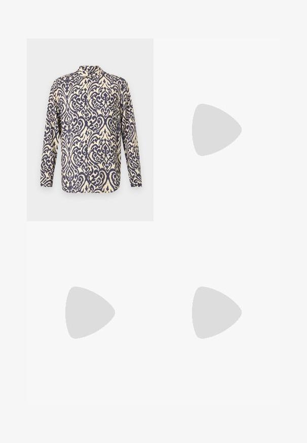 Lange mouwenshirt in een crèmekleur met ingewikkelde marineblauwe draaiende patronen, voorzien van een kraag en een knoopsluiting aan de voorkant.; Beige slim-fit broek met riemlussen, knoopsluiting en rits aan de voorkant, plat liggend afgebeeld tegen een witte achtergrond.; Zwarte leren loafer met een metalen merktekenplaatje, rustend bij een bruine ronde tafel op een beige tapijtvloer.; Zwarte gestructureerde leren crossbodytas met voorvak met ritssluiting en verstelbare brede stoffen schouderband op een witte achtergrond.