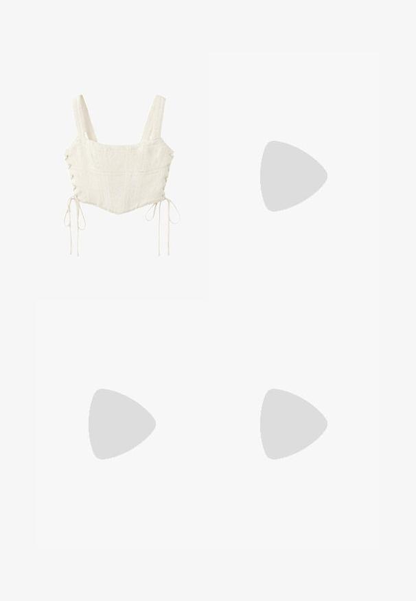 Camiseta corta de encaje blanco con tirantes anchos y laterales con cordones atados con lazos en la parte inferior.; Pantalones de pierna ancha color crema con sutiles patrones florales y cintura elástica, mostrados sobre un fondo blanco.; Sandalia de ante marrón con un diseño sin hebillas, correa en el tobillo con hebilla y suela plana. Punta abierta con una textura suave.; Gafas de sol de carey marrón con lentes rectangulares, acentos de hardware dorado en las patillas y brazos negros elegantes.