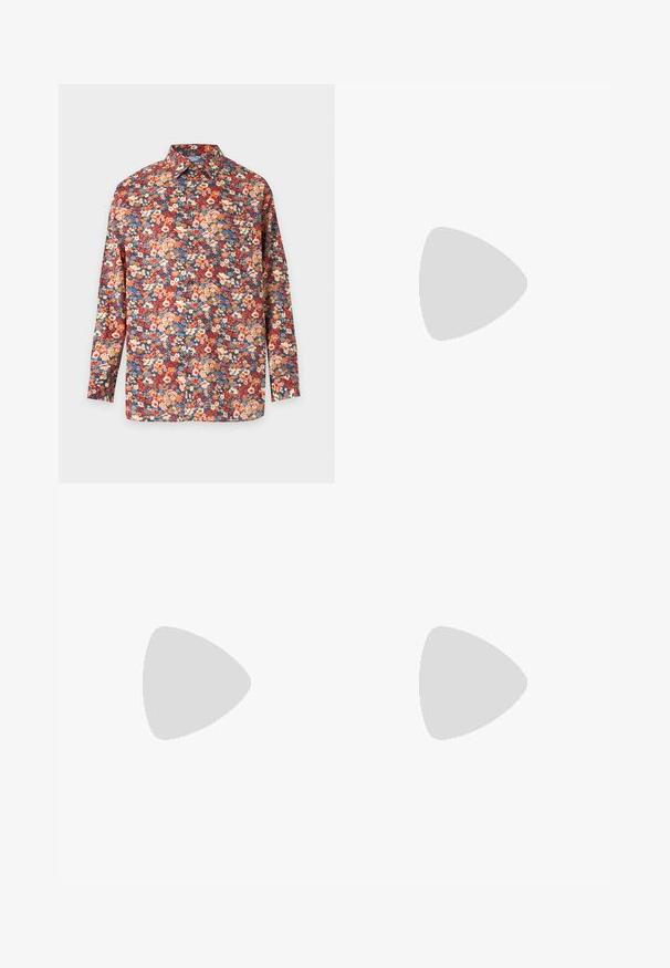 Chemise à manches longues boutonnée avec un motif floral dense dans des tons rouges, orange, bleu et crème sur un fond neutre.; Jeans en denim noir avec une coupe droite, cinq poches et des accents en métal. Le tissu présente une finition lisse et légèrement texturée.; Baskets en cuir blanc avec des rayures multicolores, design à lacets, semelle en caoutchouc et col rembourré, associées à un jean en denim bleu.; Sac bandoulière en cuir marron clair avec sangle réglable et fermeture éclair, présenté sur un fond clair uni.