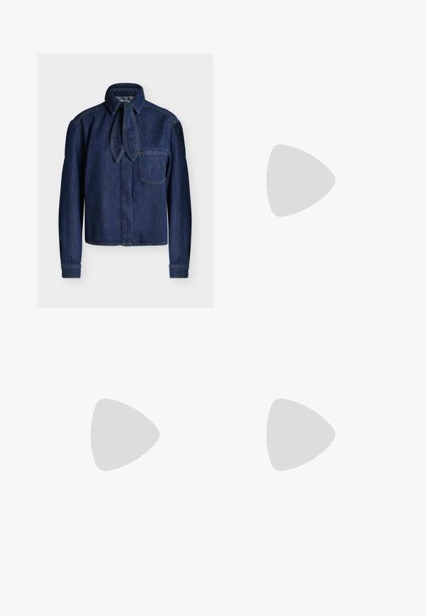 Donkerblauw denim overhemd met lange mouwen, een puntige kraag, zelfstrikdetail bij de hals, borstzak aan de voorkant en verborgen knopen aan de voorkant.; Denim wide-leg jeans in donkerblauw met een vervaagd ontwerp, voorzien van een trekkoord in de taille en vijf zakken.; Bruine leren cowboylaars met decoratief stiksel, schuin omhoog geplaatst op een houten oppervlak met een vage groene grasachtergrond.; Kleine zwarte glanzende handtas met twee lange hengsels en zijkant trekkoord details op een effen lichte achtergrond.
