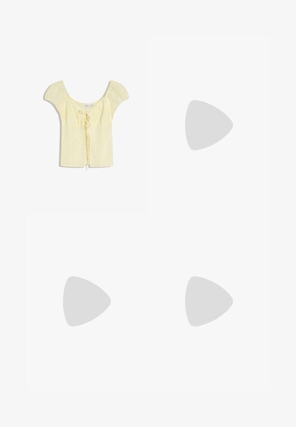 Blouse courte manches courtes jaune clair avec épaules bouffantes et détail de nœud à l'avant, dotée d'un large décolleté arrondi.; Jean blanc à jambes larges avec boutons et fermeture éclair à l'avant, passants pour ceinture, poches latérales et avant, présenté sur un fond uni.; Chaussure à enfiler en daim marron avec un bout arrondi, une bride à boucle simple et une semelle intérieure en liège marron clair texturée. Semelle extérieure en caoutchouc pour une meilleure adhérence.; Sac à main en cuir marron foncé avec double poignée, poche avant zippée, boucles décoratives et nœuds latéraux sur fond blanc.