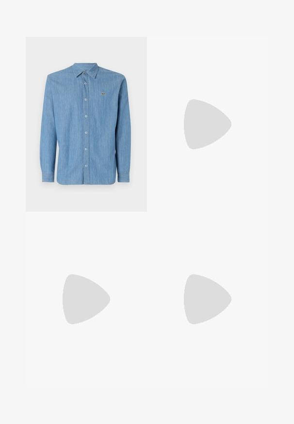 Chemise en denim bleu clair avec un col boutonné, des manches longues et un petit logo brodé sur la poitrine gauche. Présente une fermeture à boutons sur le devant.; Jean en denim blanc coupe droite avec poches avant, passants pour ceinture et fermeture par bouton à la taille, présenté sur un fond uni.; Chaussure de sport blanche avec des accents argent et noir, tige en mesh, semelle texturée et un design épuré avec un logo sur le côté.; Sac messager Lacoste bleu marine avec bandoulière réglable et écusson logo sur le rabat avant, sur un fond clair uni.