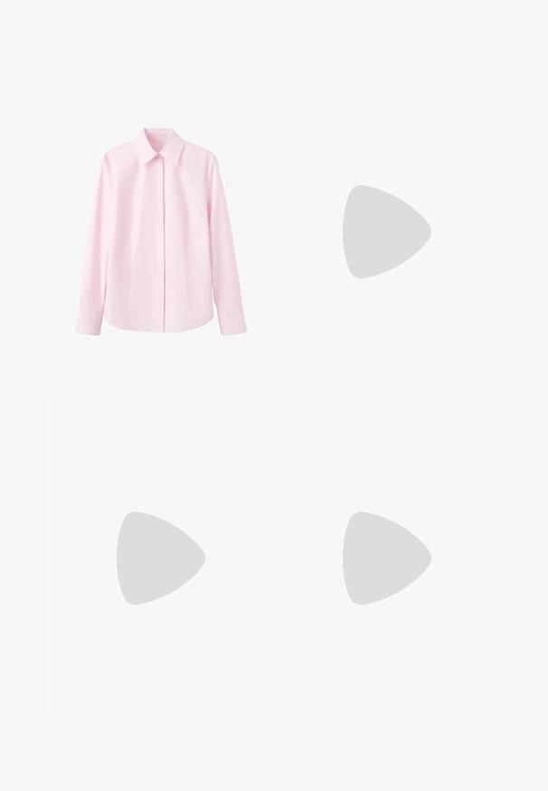 Chemise rose clair à manches longues avec col pointu, boutonnage sur le devant et texture douce. Coupe ajustée avec un ourlet droit et des manches retroussées.; Pantalon tailleur bleu clair à fines rayures, avec passants de ceinture, poches latérales et fermeture éclair à l'avant.; Sneakers en suede noir avec trois bandes blanches, logo doré et semelle en caoutchouc marron. Présente un design à lacets à profil bas.; Sac d'épaule rectangulaire noir avec une bandoulière unique et une fermeture éclair argentée le long du bord supérieur, sur fond blanc.