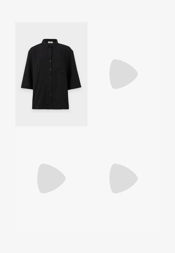 Camisa de botón de manga corta negra, hecha de una tela ligera. Presenta un cuello clásico y un único bolsillo en el pecho. Textura suave.; Falda de mezclilla en azul claro, con un diseño completamente plisado y una cinturilla. La tela tiene una textura sutil con detalles de costura visibles.; Piernas con leggings oscuros acanalados combinados con bailarinas negras que presentan pequeños detalles de lazo sobre un fondo blanco.; Bolso negro con textura de cocodrilo, borde superior fruncido, asa recogida y cordones con borlas en cada lado sobre un fondo blanco.