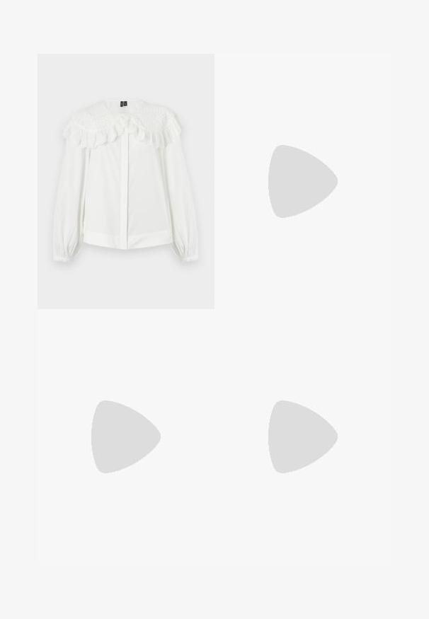 Blouse blanche à manches longues avec un grand col en dentelle brodée à motifs ajourés et des bords froncés, équipée de boutons dissimulés sur le devant et de manches avec poignets.; Jupe à volants en tissu crème clair avec des pois rouges. Elle présente trois couches de volants au bas et une taille élastique.; Chaussure plate beige clair avec un bout pointu et une bride latérale avec boucle, présentée sur un fond blanc uni.; Sac en cuir rose rond avec texte embossé et motif de cœur, doté d'une bandoulière amovible et d'une texture lisse.