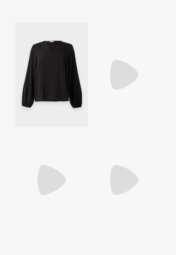 Chemisier noir à manches longues avec décolleté en V et poignets élastiques, fabriqué en tissu lisse, présenté sur un fond blanc uni.; Pantalon en satin vert clair avec taille élastique, cordon de serrage, et détails en dentelle le long de l'extérieur des jambes inférieures et des ourlets.; Talons aiguilles noires en cuir avec un bout pointu, une fine bride réglable, et un talon aiguille d'environ 5 cm, texture lisse.; Sac à main rectangulaire noir avec une fine bandoulière et fermeture éclair, présenté sur un fond blanc uni.