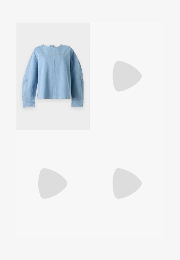 Chemise en denim bleu clair à manches longues avec col rond, ourlet droit et détails de coutures visibles sur le devant et les manches sur un fond clair.; Pantalon beige à jambes droites avec fermeture à bouton et zip devant, passants de ceinture et poches avant, présenté sur un fond uni.; Chaussure plate en cuir marron foncé avec une grande boucle argentée et des détails élastiques froncés, vue de côté sur un fond neutre.; Sac à main en cuir bordeaux de forme rectangulaire, avec poignées supérieures et une bandoulière réglable. Il présente des accessoires en argent et une finition texturée.