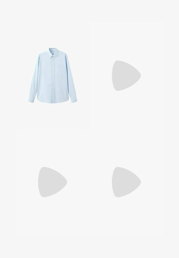 Chemise bleu clair à manches longues avec boutons, col pointu et poche poitrine, présentée sur fond blanc.; Pantalons larges gris clair avec une texture lisse, dotés de plis à l'avant, d'une fermeture à bouton et de poches latérales.; Mocassin en cuir noir flottant au-dessus d'un tapis beige avec un canapé beige en arrière-plan, mettant en valeur le design classique pour hommes sans lacets.; Ceinture en cuir noir avec coutures visibles et boucle argentée brillante, posée à plat en position enroulée sur un fond blanc.