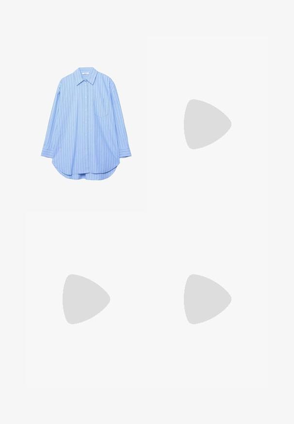 Chemise à manches longues bleu clair avec des fines rayures verticales foncées, un col pointu, une poche poitrine et un ourlet arrondi.; Jean blanc taille haute à jambes larges avec fermeture à boutons et zip, poches avant et arrière, et détails en rivets argentés.; Baskets en cuir blanc avec des rayures noires, semelle extérieure en caoutchouc beige, bout rond, fermeture lacée et embout en suède gris doux.; Petit sac à main noir brillant avec deux longues anses et des détails à cordon sur les côtés sur un fond clair uni.