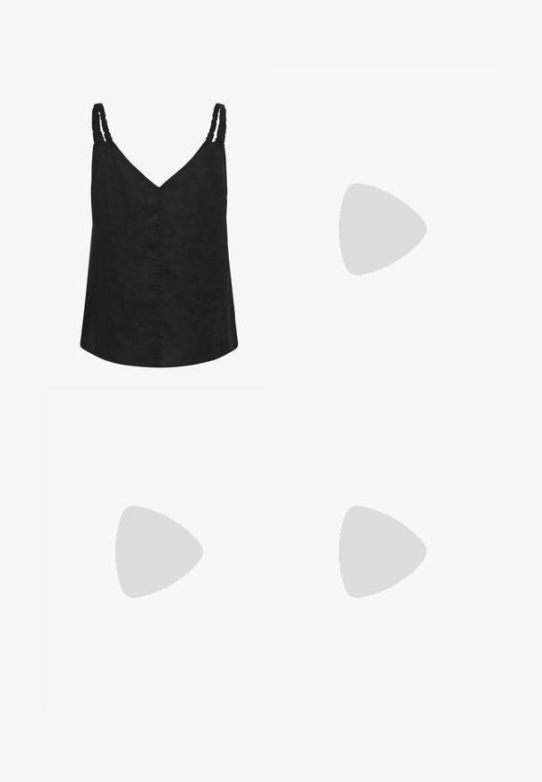 Haut noir sans manches avec col en V et bretelles froncées, en tissu léger.; Shorts plissés beiges en coton. Dotés d'une fermeture à bouton et de jambes larges. Texture lisse avec des détails de couture soignés.; Escarpin slingback en cuir verni marron foncé avec bout pointu, petit talon kitten bas et petite boucle décorative sur le dessus.; Sac à épaule en cuir noir avec fermoir doré en forme de "C", sangle réglable et petite étiquette en cuir attachée sur le côté.