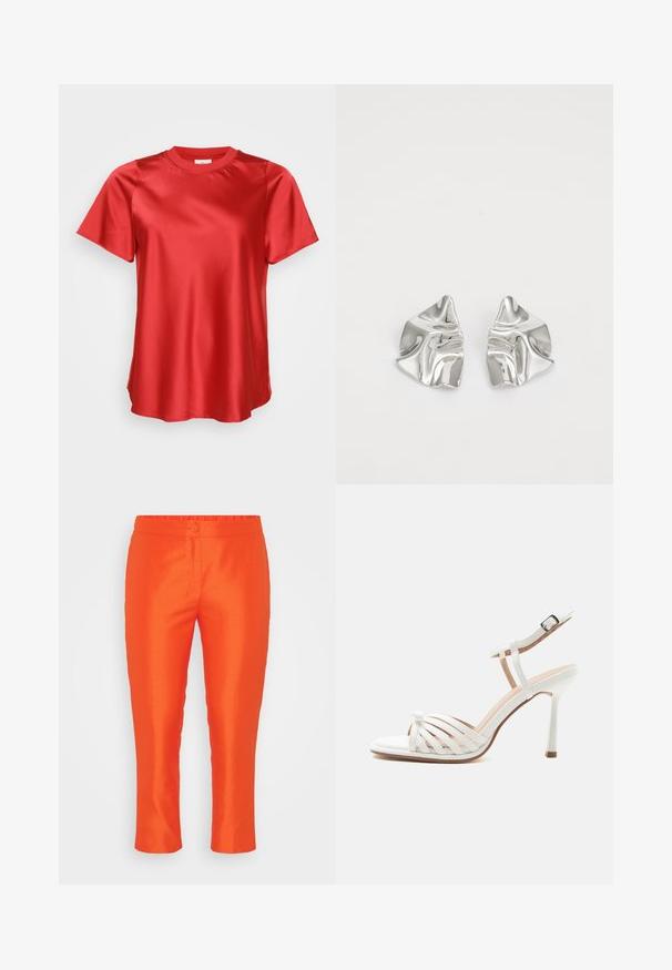 Kortærmet rød satin top med rund hals, der har en glat overflade og en afslappet pasform. Egnet til både hverdag og formelle anledninger.; Lys orange, slim-fit bukser med elastisk talje, enkelt knaplukning og glat tekstur. Ingen synlige lommer.; Hvid sandal med høj hæl med ankelrem og spænde, åben tå og flere smalle remme over forfoden.; Sølvmetal øreringe med et bølgende, skulpturelt design, der har en poleret overflade og uregelmæssige former, hvilket fremhæver en moderne æstetik.