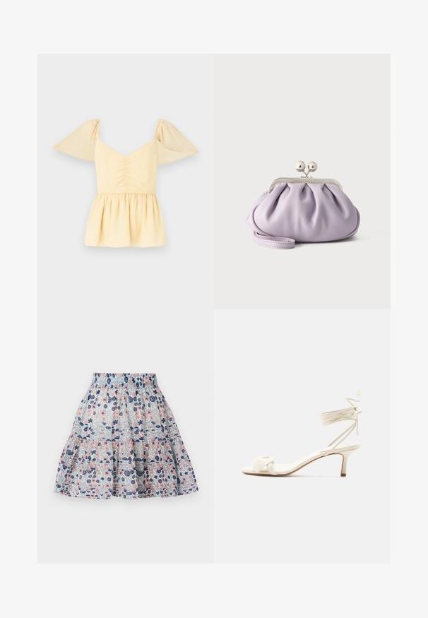 Pufærmet peplumtop i blød gul bomuld med en samlet bodice og en udflydende kant, der har subtile prikker i hele stoffet.; Blomstret nederdel i lyseblå, med pink og marineblå blomster. Lagdelt design med elastisk talje og blødt, struktureret stof.; Kremfarvet sandal med lave hæle, bindebånd om anklen og en bred snoet rem over tæerne på en ensartet hvid baggrund.; Blød lavendel clutch med opsamlet stof, sølv kiss-lock lås og matchende håndledsrem på en ensfarvet lys baggrund.