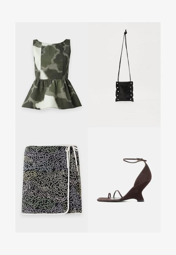 Peplum top vyrobený z látky s kamuflážnym vzorom v zelených a béžových tónoch, s priliehavým telom a rozšíreným volánovým lemom.; Čierna obálková sukňa s multicolor vzorom hviezd v odtieňoch pastelovej žltej, zelenej a modrej farby, doplnená bielou lemovkou a šnúrkou.; Tmavohnedá zamatová vysoká sandála na podpätku s tvarovaným klinovým podpätkom, remienkom okolo členka s prackou a dvoma úzkymi remienkami cez prsty na plochej podrážke.; Čierna kožená crossbody taška s textúrovaným, zberaným dizajnom. Obsahuje strieborné očká a uzlový popruh pre nastaviteľnú dĺžku.