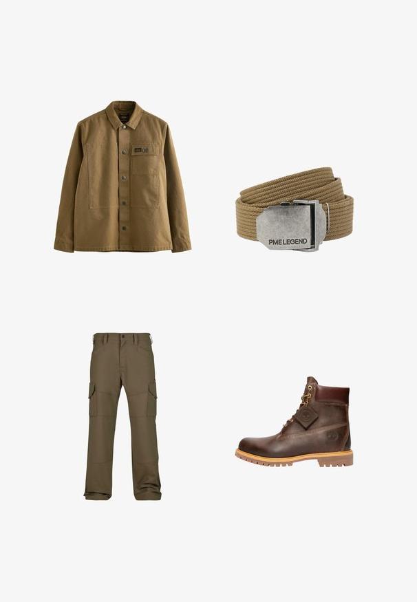 Braune Canvasjacke mit eingesetztem Kragen, vorderem Knopfverschluss, zwei Brusttaschen und strukturierter Stoffverarbeitung. Militärisch inspiriertes Design.; Cargo-Hosen in dunkelolivgrün mit mehreren Taschen, verstärkten Nähten, geradem Schnitt und einem glatten Stoff.; Braune Leder-Ankelstiefel mit runder Zehenpartie, robuster Sohle, goldfarbener Hardware und strukturiertem Obermaterial. Enthält ein angehängtes Logo-Tag.; Hellbrauner gewebter Stoffgürtel, zusammengerollt, mit einer rechteckigen silbernen Metallschnalle, auf der "PME LEGEND" eingraviert ist.