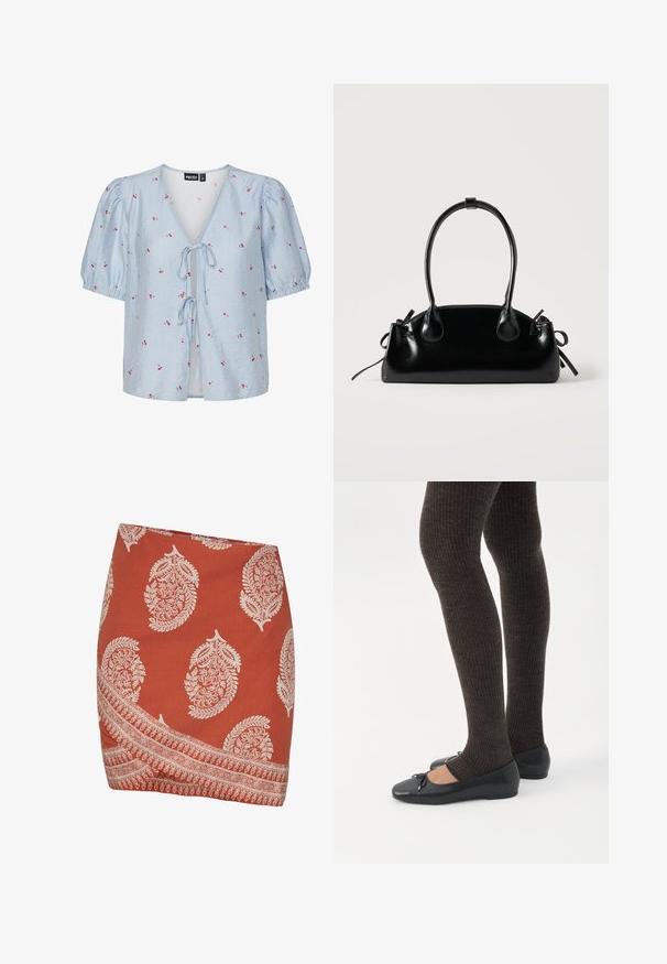 Blauw en witte gestreepte blouse met korte pofmouwen, een diepe V-hals, striksluiting aan de voorkant en rode bloemenaccenten overal.; Roestkleurige rok met witte paisley- en bloempatronen. Heeft een diagonale zoom en een ingewikkeld randontwerp langs de onderrand.; Benen met donkere geribbelde leggings gecombineerd met zwarte ballerina's met kleine strikdetails op een witte achtergrond.; Kleine zwarte glanzende handtas met twee lange hengsels en zijkant trekkoord details op een effen lichte achtergrond.