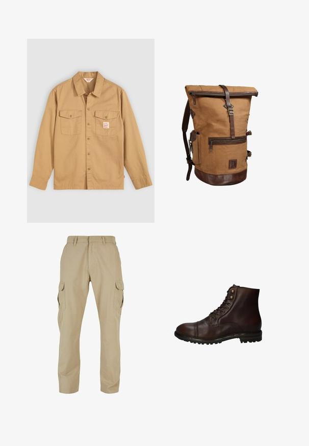 Beige Hemd mit langen Ärmeln, zwei Brusttaschen und einem kleinen Etikett. Hergestellt aus Baumwolle mit einer glatten Textur und klassischem Kragen-Design.; Beige Cargo-Hosen aus Baumwolltwill mit mehreren Seitentaschen, geradem Bein Design und einem Reißverschluss mit Gürtelschlaufen.; Dunkelbraune Leder Schnürstiefelette mit robustem Gummisohlen und Metallösen, von der Außenseite betrachtet.; Brauner Canvas-Rolltop-Rucksack mit Lederriemen, Frontreißverschlusstasche, Seitentasche und Lederboden, isoliert auf weißem Hintergrund.