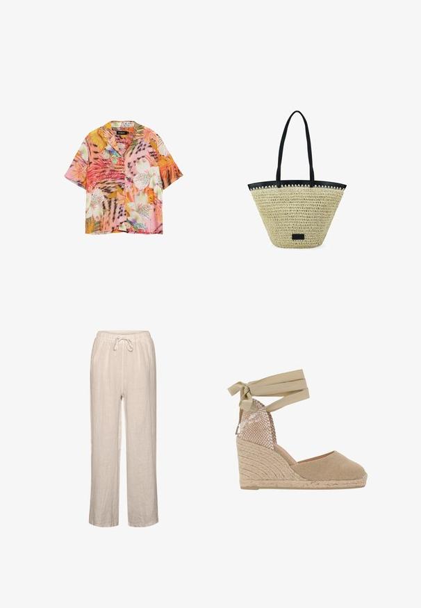 Camisa de manga corta con botones y patrones vibrantes de flores y hojas tropicales en tonos rosa, naranja, blanco y verde.; Pantalones de lino en beige claro con cintura elástica y cordón, que presentan un corte relajado y diseño de pierna recta.; Sandalia de cuña de esparto beige con una parte superior de tejido tejido texturizado, lazos en los tobillos y un tacón de plataforma revestido de yute.; Bolso tote tejido de paja beige con ribete negro y asas largas negras, con un pequeño parche rectangular negro en la parte delantera.