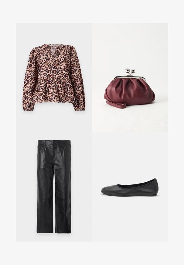 Top s leopardím vzorom a peplum strihom s dlhými rukávmi, okrúhlym výstrihom a detailom v tvare kľúčovej dierky. Vyrobený z jemnej látky s textúrovaným povrchom.; Čierne kožené nohavice so strihom rovného nohavicu, s pásom na gombík a vreckami, hladkou textúrou a viditeľnými švovými detailmi.; Čierne kožené baleríny s okrúhlou špičkou, hladkým povrchom, minimálnym prešívaním a flexibilným dizajnom podrážky.; Malá bordová kožená kabelka so strieborným kovovým zapínaním a remienkom na zápästie na bielom pozadí.