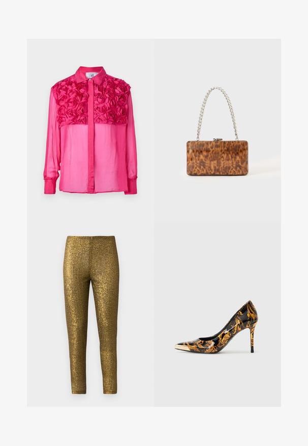 Lyserød skjorte med knapper, der har et struktureret blomsterdesign på skuldrene, lange ærmer og et glat, let stof hele vejen igennem.; Guld metallic leggings med en tekstureret, lodret stribe mønster. Stoffet har en blank overflade og en slank, tætsiddende silhuet.; Spidse højhælede sko med en glossy sort overflade, prydet med gyldne blomster mønstre og en metallisk guldkappe på tåen.; Rektangulær brun taskeboks med skildpaddemønster, sølvkædehank, kliklås og blank finish, præsenteret mod en enkel lys baggrund.