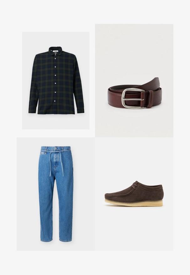 Langdurige, gestreepte overhemd met lange mouwen in donker groen en marineblauw, gemaakt van katoen, met een button-down kraag en voorste knopenrij.; Blauwe denim jeans met een rechte pijp, hoge taille, knoopsluiting aan de voorkant, ritssluiting en een dunnen denimriem gestrikt in de taille.; Bruine suède schoen met een gladde afwerking, ronde neus en minimalistisch ontwerp. Voorzien van een lichtgekleurde rubberen zool en contrasterende veters.; Bruine leren riem met een gestructureerde afwerking, voorzien van een zilverkleurige metalen gesp en een enkele lus voor aanpassing. Geweven ontwerp nabij de gesp.
