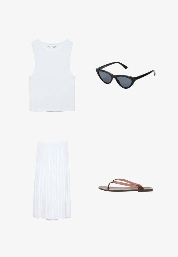 Witte mouwloze crop top met ronde hals, gemaakt van gladde stof, met Pull&Bear-label, geschikt voor casual wear.; Witte maxirok met laagjes, elastische tailleband en subtiele verticale structuur, vloeiende en lichte stof.; Platte bruine teenslipper met dunne glanzende bandjes en een eenvoudige zool, van de zijkant afgebeeld op een witte achtergrond.; Zwarte cat-eye zonnebril met donkergrijze lenzen, slank plastic frame, puntige hoeken en rechte pootjes. Geen zichtbare hardware of accenten.