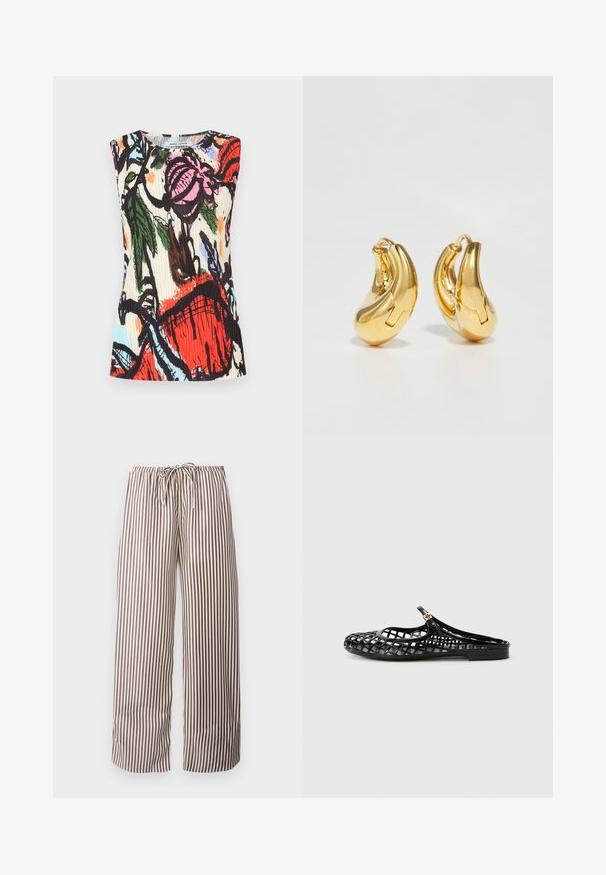 Haut sans manches avec une texture plissée, présentant un imprimé floral coloré en rose, rouge, vert et bleu sur fond crème.; Pantalon large à rayures verticales marron et blanches, avec taille élastique et cordon à l'avant.; Tory Burch MELLOW MARY JANE - Mules - perfect black/gold; Boucles d'oreilles en or en forme de d'anneaux lisses et courbés avec une finition polie. Équipées d'un mécanisme de fermeture et de légères indentations pour le détail.
