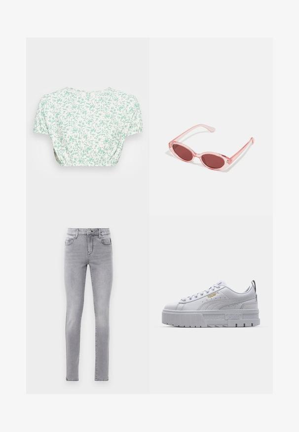 Kvetinový crop top s krátkymi rukávmi, vyrobený z ľahkého materiálu. S bielym základom a malým zeleným kvetinovým vzorom a gumičkovým pásom.; Chudé džínsy vo svetlosivej džínsovine, s klasickým dizajnom päť vreciek, zapínaním na gombík a jemnými detailmi v podobe vyblednutia.; Biele platformové tenisky so hladkým koženým zvrškom, polstrovaným golierom, šedou gumovou podrážkou a zlatými akcentami, v ktorých sa nachádza logo Puma.; Ružové priehľadné slnečné okuliare s oválnymi šošovkami, tmavočerveným tónovaním a štíhlymi ramenami, so hladkým povrchom a jemnými detailmi na ráme.