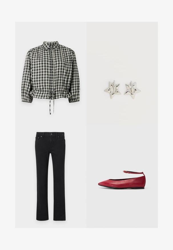 Zwart-cream geruite blouse met een kraag, knoopsluiting en een elastische taille met een trekkoord. Lange mouwen met manchetten.; Zwarte jeans met rechte pijpen, een knoop- en ritssluiting aan de voorkant, riemlussen en voor- en achterzakken, plat neergelegd op een witte achtergrond.; Rode leren ballerina met een spitse neus en een gespsluiting rond de enkel. Glad oppervlak, laag profiel en zwarte zool.; Zilverkleurige stervormige oorringen met een gladde, gepolijste afwerking op een effen witte achtergrond.