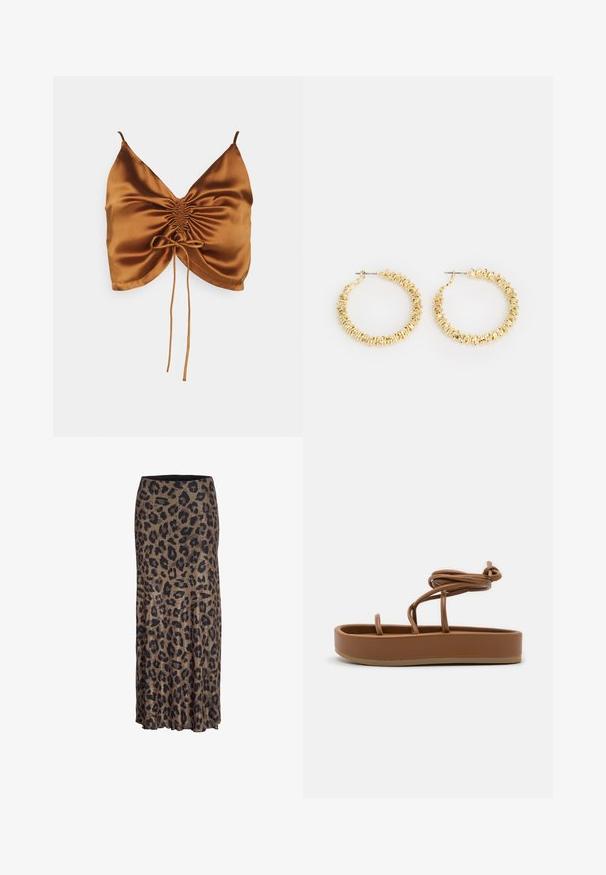 Even&Odd CAMI RUSHING FRONT - Top - 708 - cognac; Leopardprint nederdel i brune og sorte nuancer, med et flydende design og en subtil flæsekant, fremstillet af et let og blødt stof.; Ilio Smeraldo PRITIKA - Sandaler - cinnamon; Guldøreringe med en struktureret overflade og små, rundede detaljer. Cirkulært design og stiftbaglukning.
