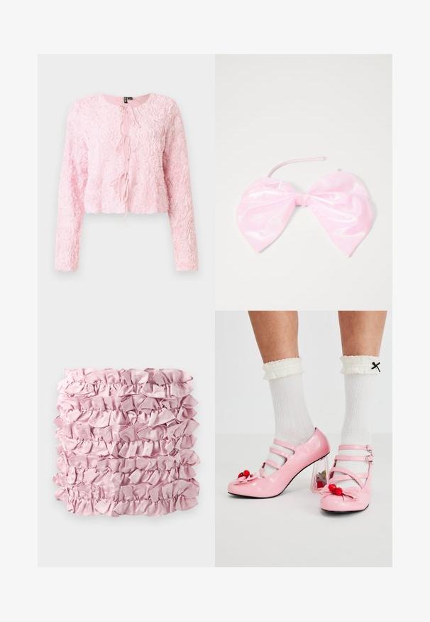 Rosa cropped jakke med lange ærmer, struktureret rosemønster, rund halsudskæring og frontlukning med bånd. Feminin design med blødt, lagdelt stof.; Lyserød rynket stof med flere lag af blød, satinlignende tekstur og samlede kanter. Rektangulær form med en rig, jævn farve.; Lyserøde laklæderhæle med rund tå, tre remme og kirsebærpynt. Klart blokhæl med blomsterdekorationer. Hvide ribbede sokker.; Lyserød, blank hårtilbehør formet som en stor sløjfe, med en glat overflade og et tyndt bånd til at sikre den på plads.