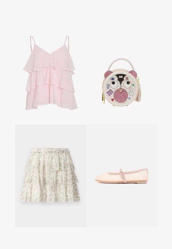 Lys pink lagdelt ærmeløs top med justerbare spaghetti stropper og et svævende, flæset design.; Hvid nederdel med et lagdelt, bølget design. Udstyret med et delikat blomster mønster i pink og grøn. Elastisk talje for komfort.; Lys beige flad sko med spidst tåparti og en enkelt rem med spænde på siden, vist på en ensfarvet hvid baggrund.; Rund beige håndtaske med glitrende lyserøde bjørneører og næse, tegneserieøjne, lynlåsdeltalje og farverige patches inklusive et hjerte og fredstegn.