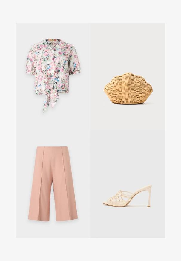 Blomsterkortærmet bluse med krave, der har et bånd i taljen, i pastelfarverne lyserød, blå og grøn med en blød tekstur.; AERON PEN - Shorts - mottled pink; Beige højhælede mules med et stribet design. Har en firkantet tå, en glat tekstur og en slank hæl med en gylden accent ved bunden.; Vævet rattan håndtaske formet som en kammusling med naturlig lysebrun farve og afrundede, strukturerede kanter.