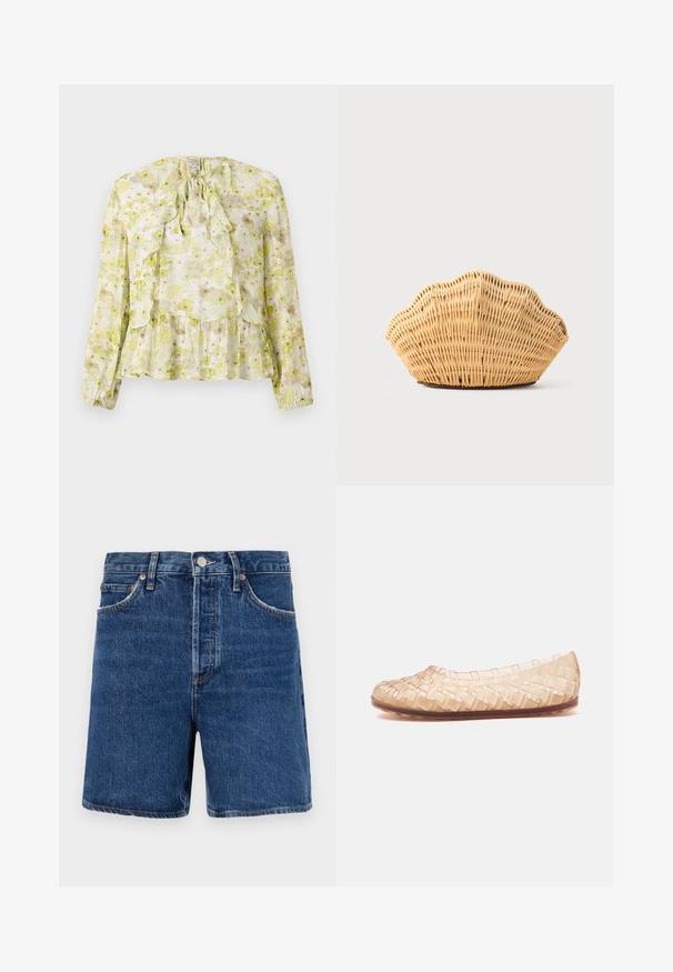 Bloemige blouse in lichtgroen en crème, met ruches, lange mouwen, een striksluiting en een gelaagde zoom met een doorschijnende textuur.; Donkerblauwe denim shorts met een klassieke snit, voorzien van vijf zakken, een knoopsluiting en contrasterende oranje stikdetails.; Beige transparante geweven platte schoen met ronde neus en bruine zool, zijaanzicht op witte achtergrond.; Geweven rotan handtas in de vorm van een sint-jakobsschelp met natuurlijke lichtbruine kleur en afgeronde, gestructureerde randen.