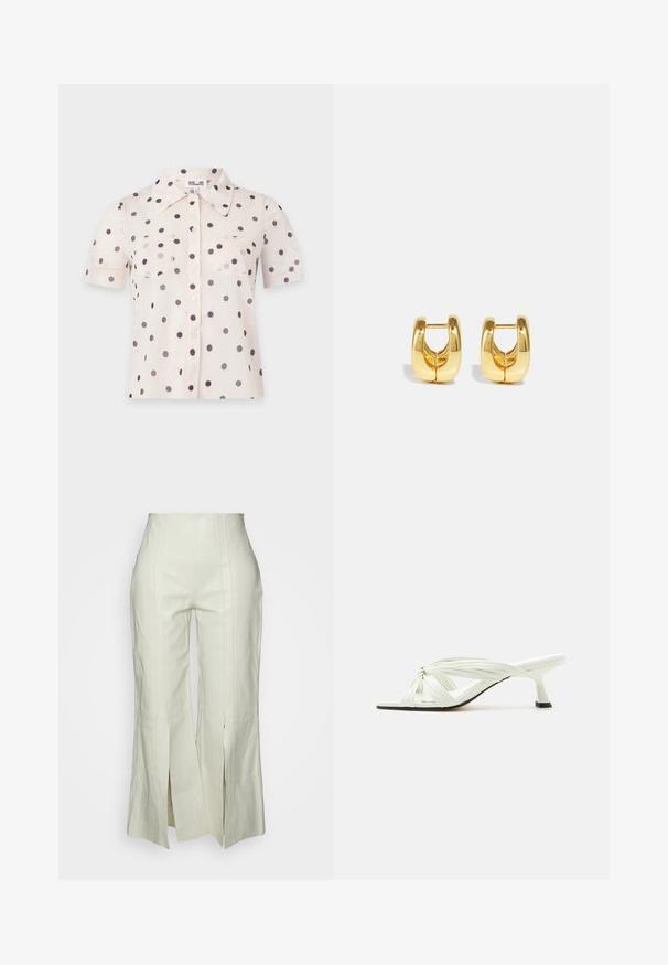 Blouse crème à manches courtes avec des pois noirs, boutons à l’avant, deux poches poitrine et un large col pointu.; By Malene Birger WARRAN - Pantalon en cuir - cream snow; Sandale blanche à talon avec plusieurs fines brides nouées et un talon fin de hauteur moyenne sur un fond clair uni.; Boucles d'oreilles en or avec un design élégant et arrondi. Présentent un centre creux et une surface brillante, complétant les styles modernes.
