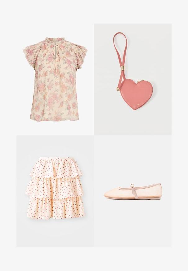 Blouse fleurie crème avec des fleurs roses et orange, manches courtes à volants et un lien à nouer au niveau de l'encolure.; Jupe à volants en tissu crème clair avec des pois rouges. Elle présente trois couches de volants au bas et une taille élastique.; Chaussure plate beige clair avec un bout pointu et une bride latérale avec boucle, présentée sur un fond blanc uni.; Pochette à pièces en cuir rose en forme de cœur avec sangle de poignet et fermeture éclair dorée, marquée d’un petit texte doré "Furla".