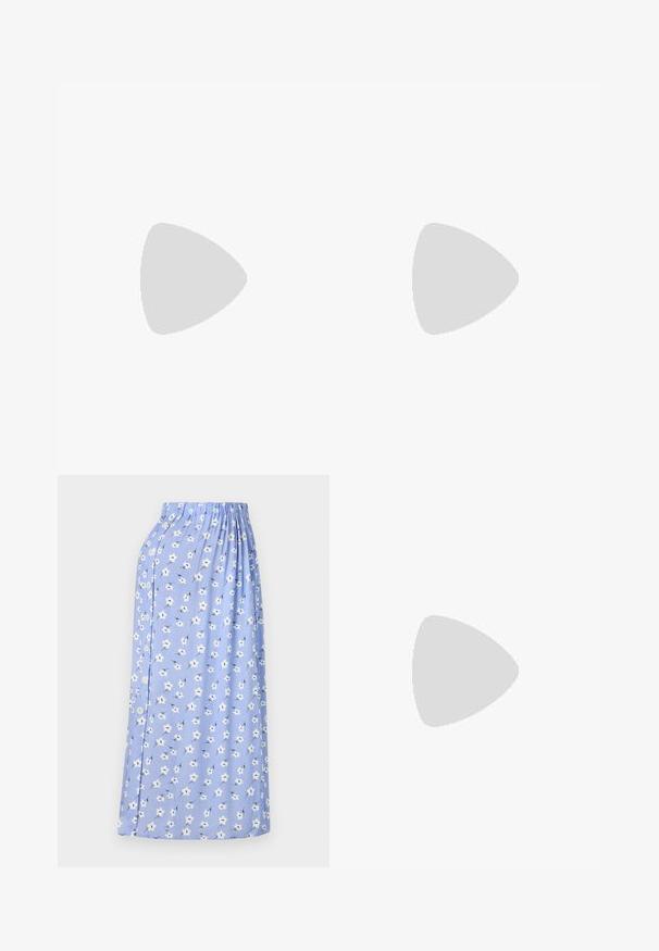 Atasan maternitas berwarna biru muda yang terbuat dari kain ribbed, dengan lengan pendek berkerut dan leher bulat. Dirancang untuk memberikan kenyamanan.; Sinine midi seelik valge lillemustriga, elastne vöökoht, külgklappi kinnitusega ja pehme kangas kerge tunde saavutamiseks.; Valkoiset patenttinatekengät, joissa on terävä kärki, kaksi koristeellista remmiä hopeisilla soljilla ja hienovarainen ruskea pohja.; Pehme, kermansävyinen nahkainen clutch-laukku, jossa on kerätty ja rypytetty muotoilu sekä ohut olkahihna. Laukku lepää edessä yksivärisellä taustalla.