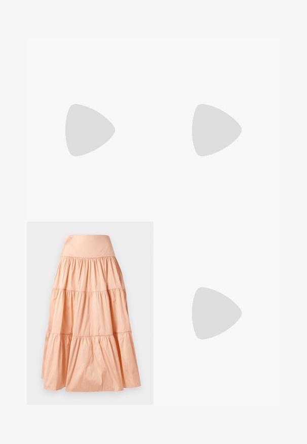 Rabanne Top s dlhým rukávom - english tapestry/pink/blue/green; Sukňa v broskyňovej farbe na viacúrovniach vyrobená z ľahkého materiálu. Má široký pás a jemnú textúru s nariasením po celej ploche.; Béžové kožené baleríny s okrúhlym prstom, minimálnym švom, nízkym podpätkom a diskrétnym logom na zadnej strane. Hladká, matná textura.; Malá bordová kožená kabelka so záhybmi, tenkým remienkom a striebornou prackou s dvoma veľkými okrúhlymi gombíkmi.