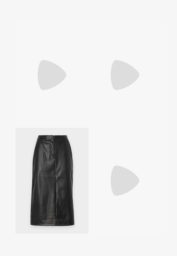 Σκούρο πράσινο μπλουζάκι με μακριά μανίκια, φτιαγμένο από υφή με κυματιστό στρίφωμα και στρογγυλή λαιμόκοψη. Λεπτή εφαρμογή με υλικό που έχει ελαστικότητα.; Μαύρη δερμάτινη φούστα με εφαρμοστή σιλουέτα, που διαθέτει λεία υφή, μεσαίου μήκους σχέδιο και διακριτές ραφές. Χωρίς μεταλλικά αξεσουάρ.; Μαύρο δερμάτινο παπούτσι φλατ με μυτερή μύτη, διαθέτοντας μια μεταλλική πόρπη που διασχίζει το κέντρο του ποδιού και μια χαμηλή, ευέλικτη σόλα.; Μαύρη τσάντα χειρός από ψεύτικη γούνα με απαλή υφή, στρογγυλή σχήμα και ανθεκτική μαύρη δερμάτινη ιμάντα ώμου. Ορατά ασημένια αξεσουάρ.