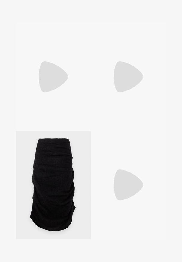 Top sans manches avec un motif tourbillonnant vert et bleu vif, comportant des accents roses et des motifs décoratifs ressemblant à des lanternes.; Jupe crayon noire taille haute avec des détails en tissu froncé, fabriquée dans un matériau doux et texturé, présentée à plat sur un fond blanc.; Sandale pour femme en cuir noir avec fines lanières, une boucle d'orteil, une boucle à la cheville et un talon aiguille de hauteur moyenne sur un fond neutre.; Sac à main en cuir noir avec un design plissé, une sangle unique, un cadre métallique argenté et deux grandes fermoirs ronds en argent.