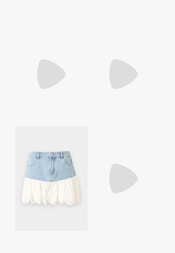 Top en satin marron à épaules dénudées avec des manches bouffantes, des détails froncés à l'avant et une texture lisse. Poignets élastiques aux extrémités des manches.; Mini-jupe en denim avec poches avant et bouton, dotée d'un ourlet volanté en dentelle ajourée blanche pour un effet superposé.; Escarpins à talon slingback en cuir verni beige avec un bout pointu et un talon de 5 cm, présentant des côtés découpés et une fine bride à la cheville.; Sac à main en cuir bleu clair avec rabat arrondi, fermoir circulaire argenté et deux bretelles d'épaule sur un fond uni.