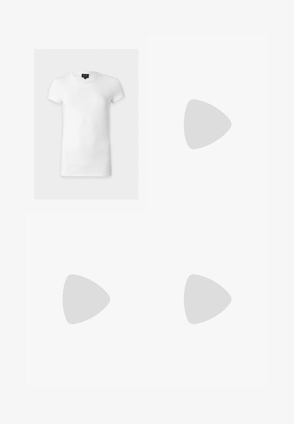 Effen wit t-shirt met korte mouwen en ronde hals met een klein zwart Armani Exchange-label bij de nek.; Blauwe denim jeans met een hoge taille, wijde pijpen, klassiek vijf-pocket ontwerp en subtiele vervagingen in de stof.; Zwarte leren damesschoen met platte zool, puntige neus en lage hak, zijwaarts afgebeeld tegen een effen lichtgrijze achtergrond.; Bruine leren handtas in halve maanvorm met gouden ritssluiting en verstelbare schouderriem op een witte achtergrond.